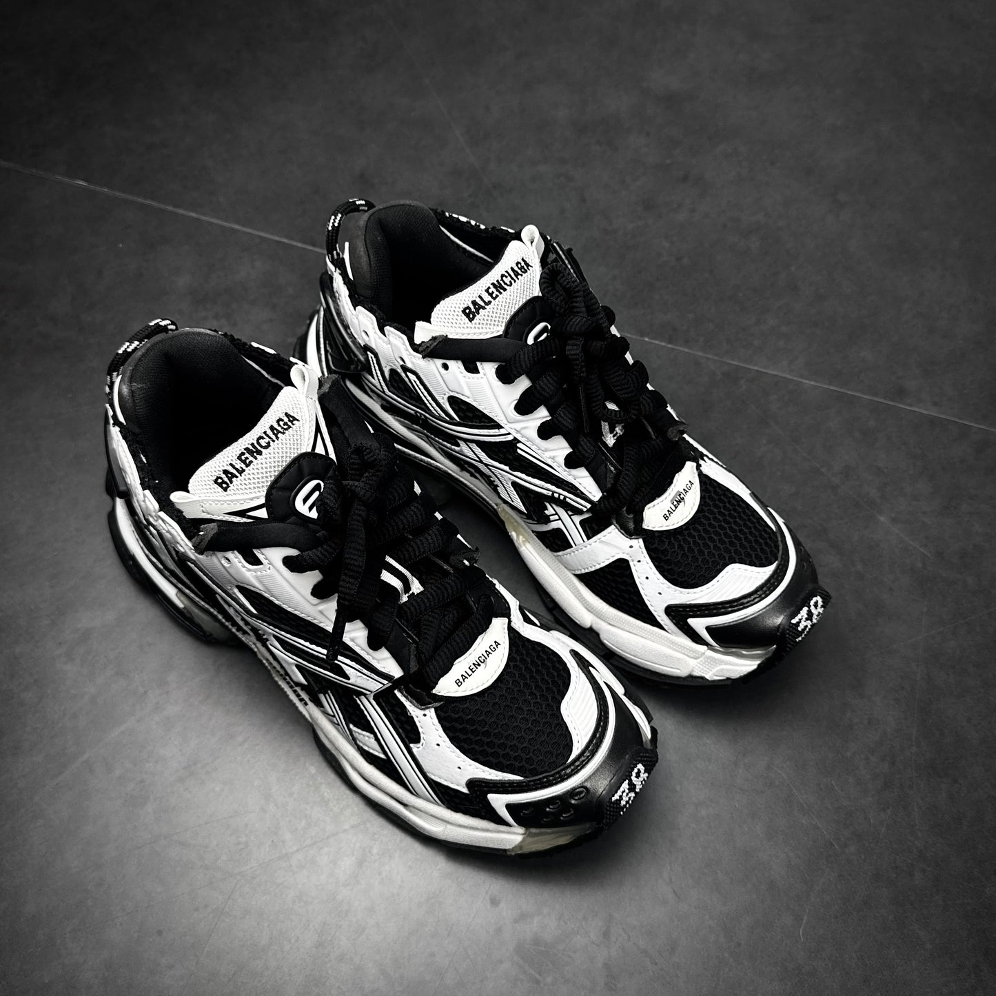 Balenciaga Black/White Runner