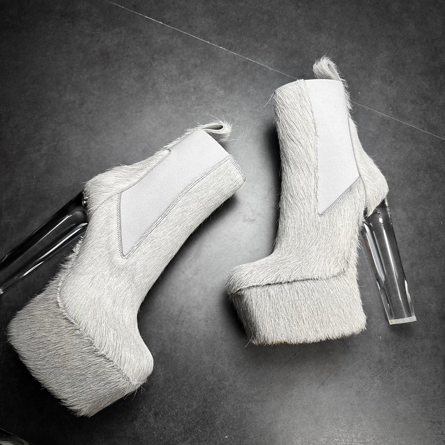 Rick Owens „Pearl Milk“ Cowfur Kiss Heels AW/22