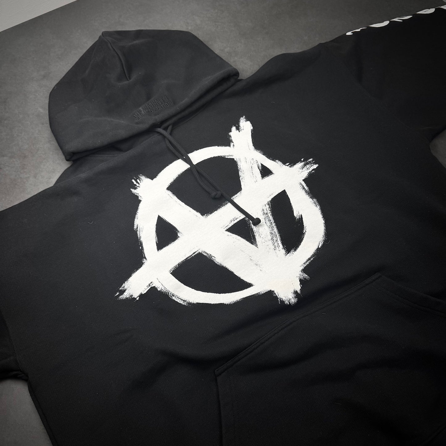 Vetements „Anarchy“ Hoodie