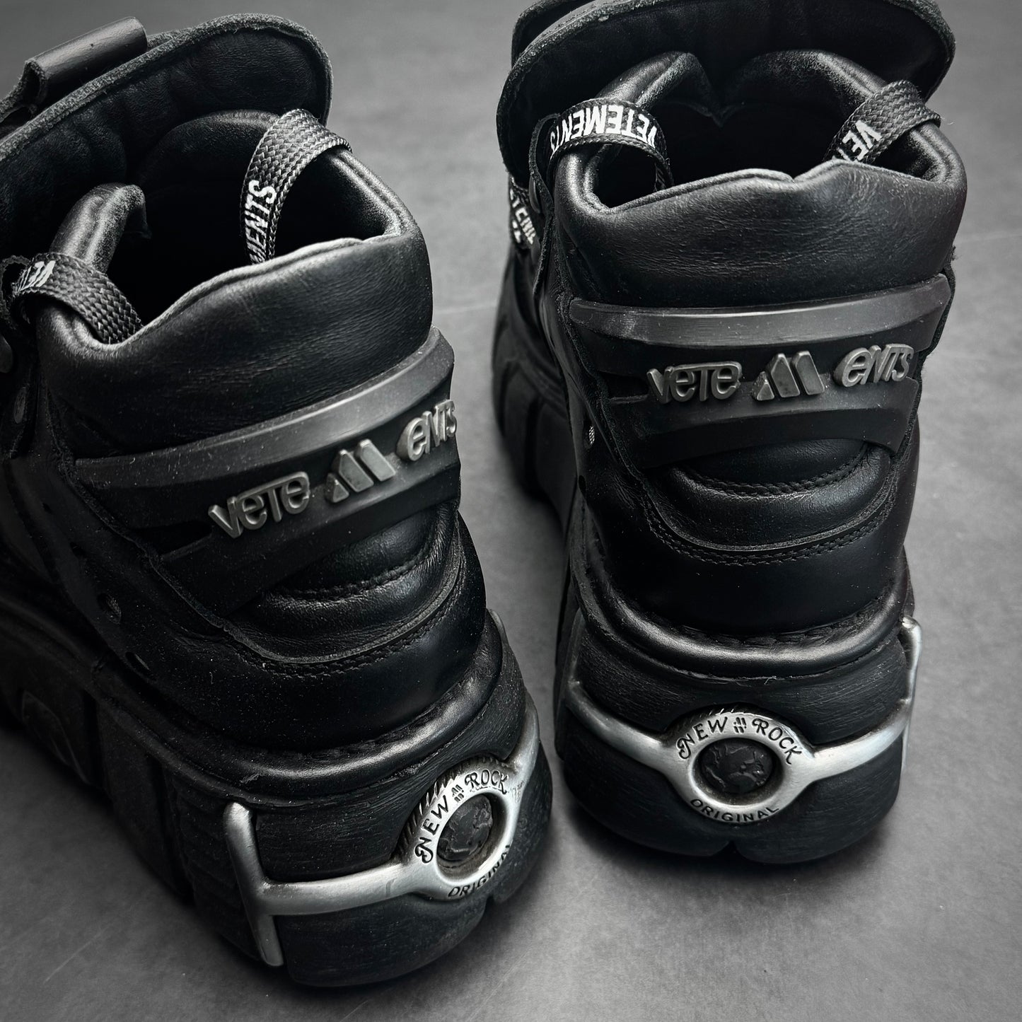 Black Vetements Newrocks