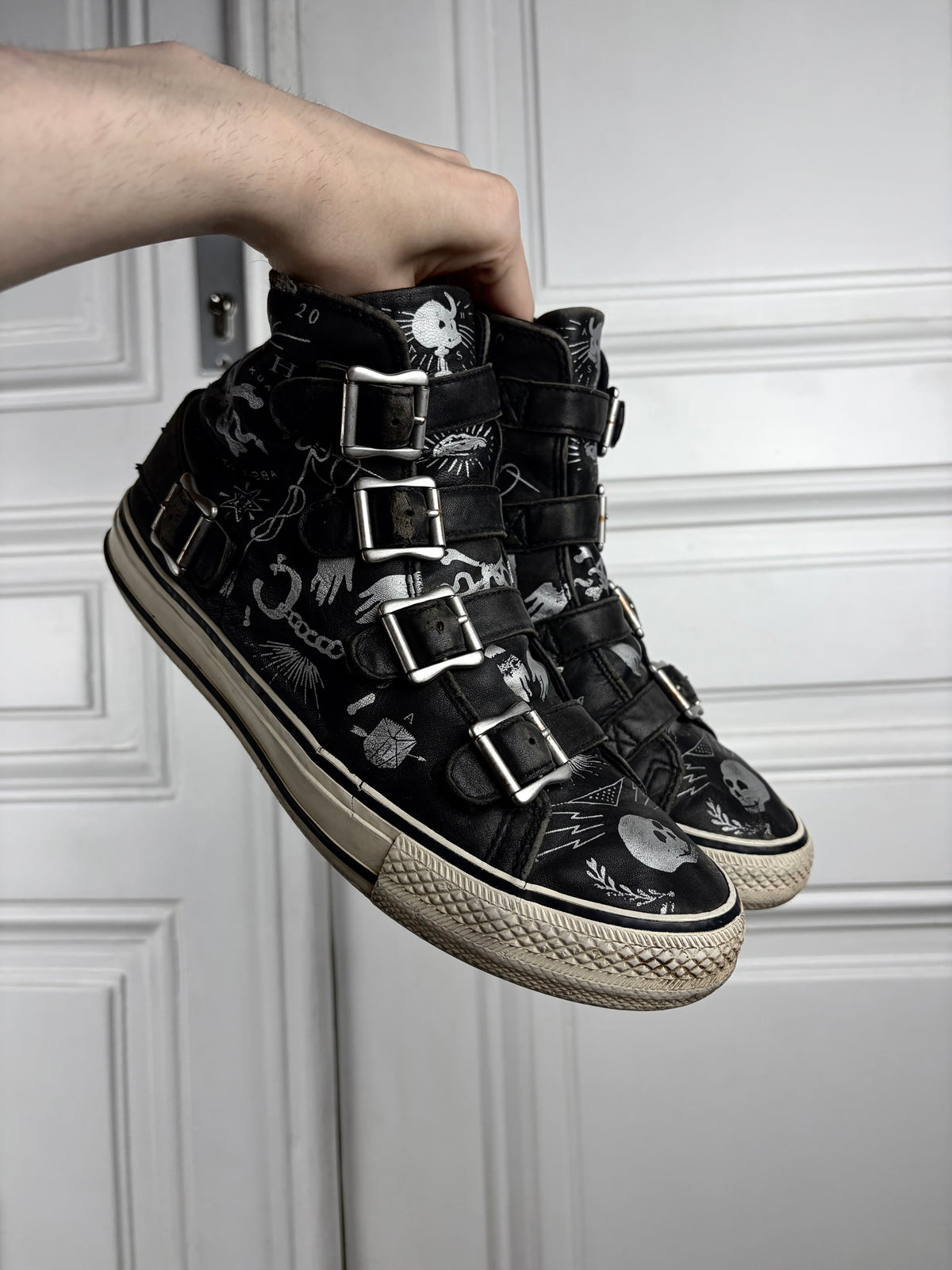 Ash Skull Buckle Sneaker