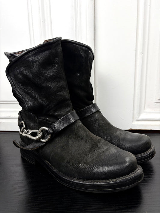 A.S. 98 Carabiner Boot