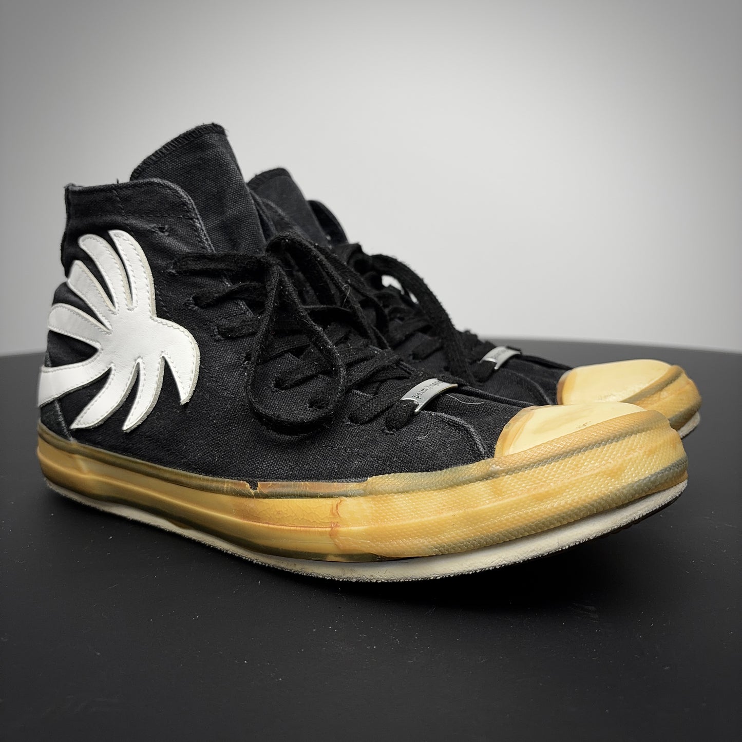 Palm Angels Palm Chucks