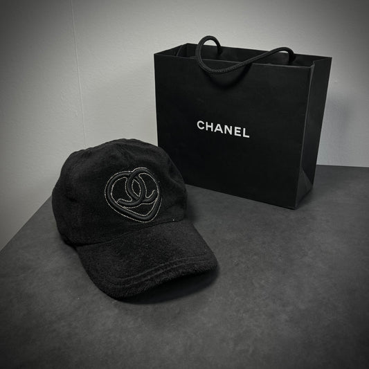 Chanel „Heart Logo“ Cap 2009 Cruise