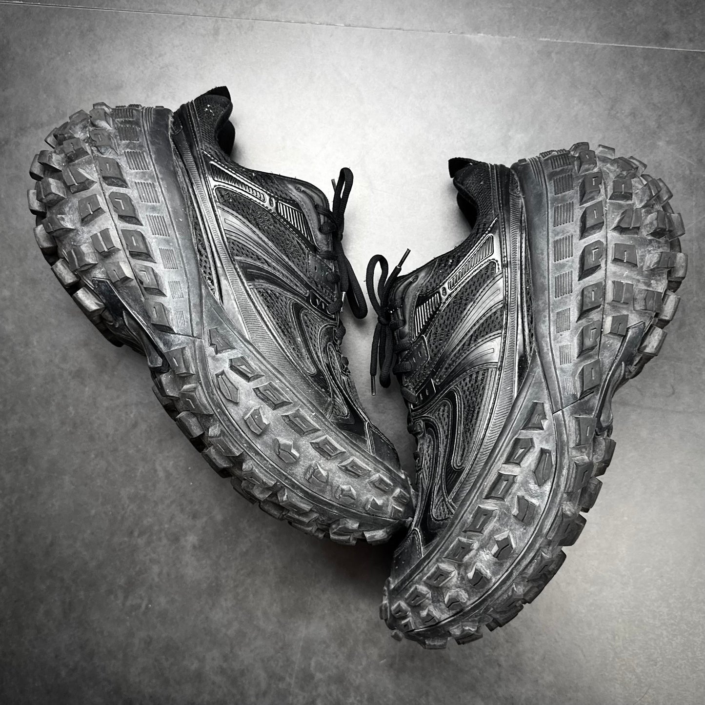 Balenciaga Defender/Bouncer