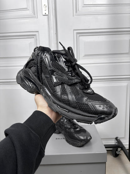 Balenciaga made in italy runner
