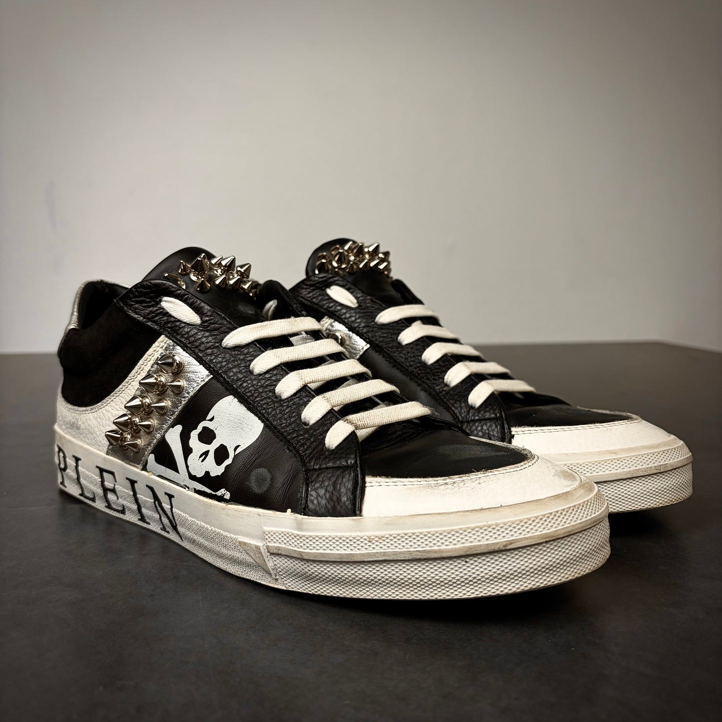Philipp Plein Studded Skull Sneaker