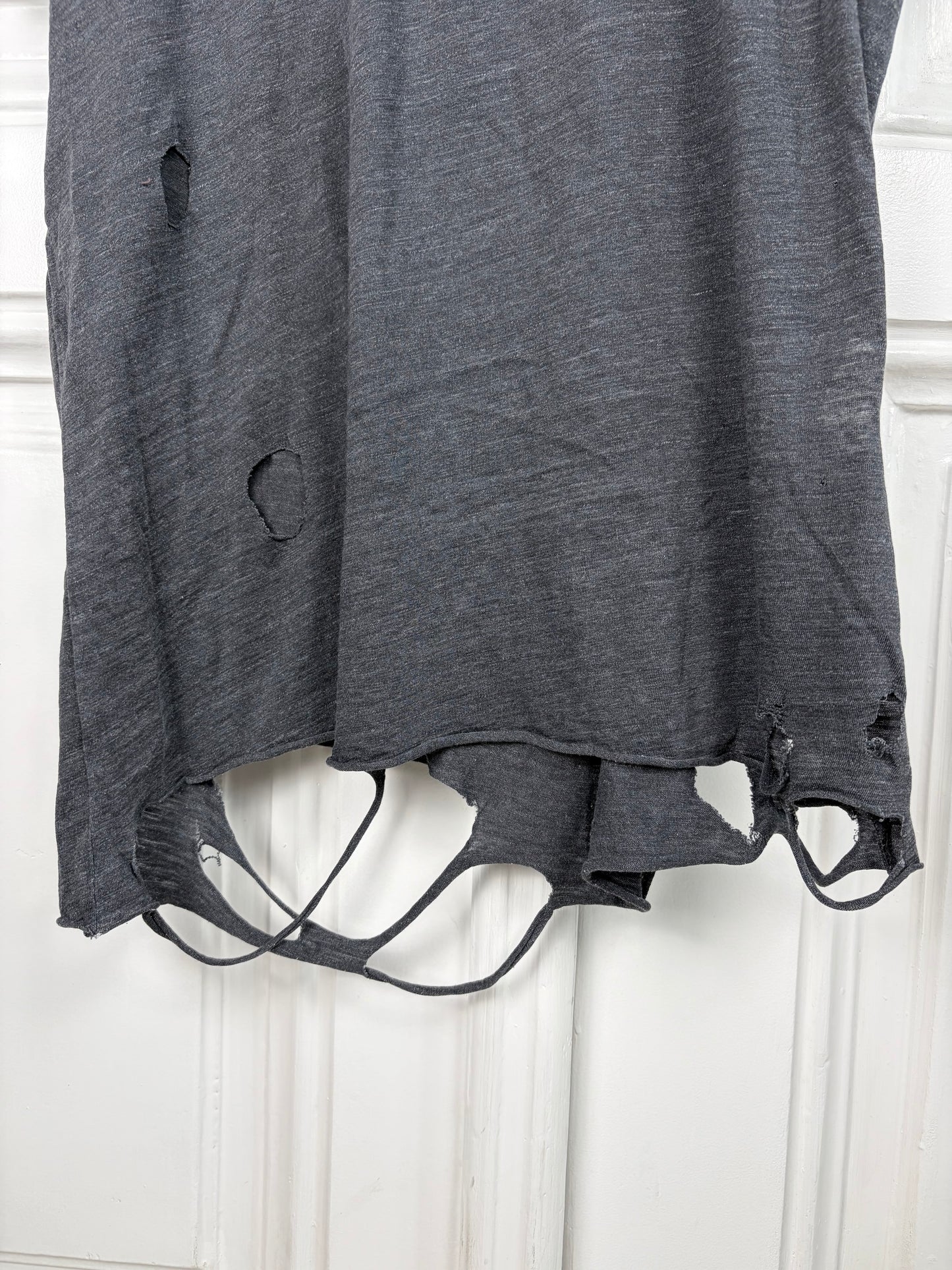 HTC „Only Locals“ Distressed Shirt