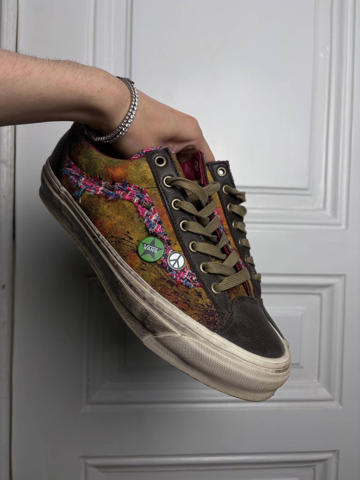 Souvenir Vans