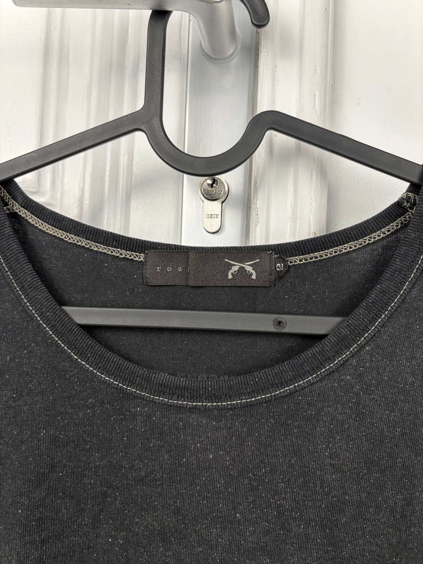 Roar „Dirty“ Studded Tshirt