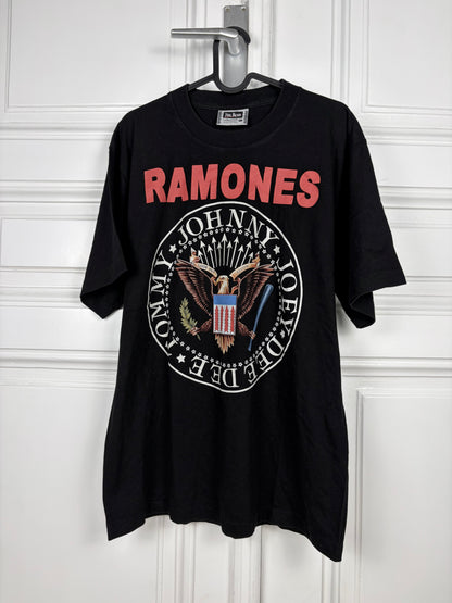 Ramones early 2000s tshirt