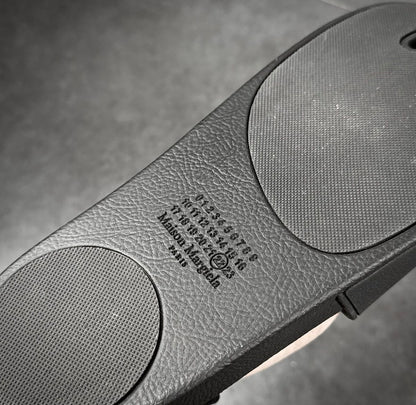 Maison Margiela „tabi“ slides