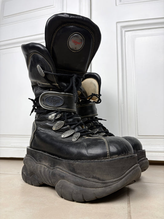 Vintage swear high top boots