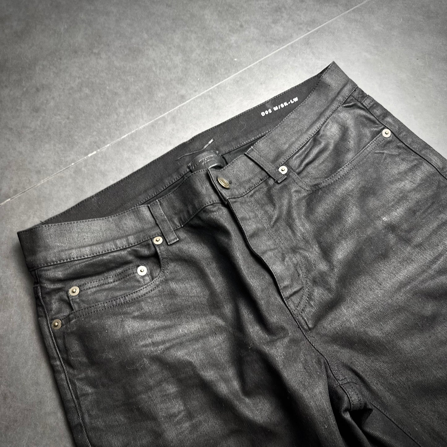 Saint Laurent 2016 Waxed D02