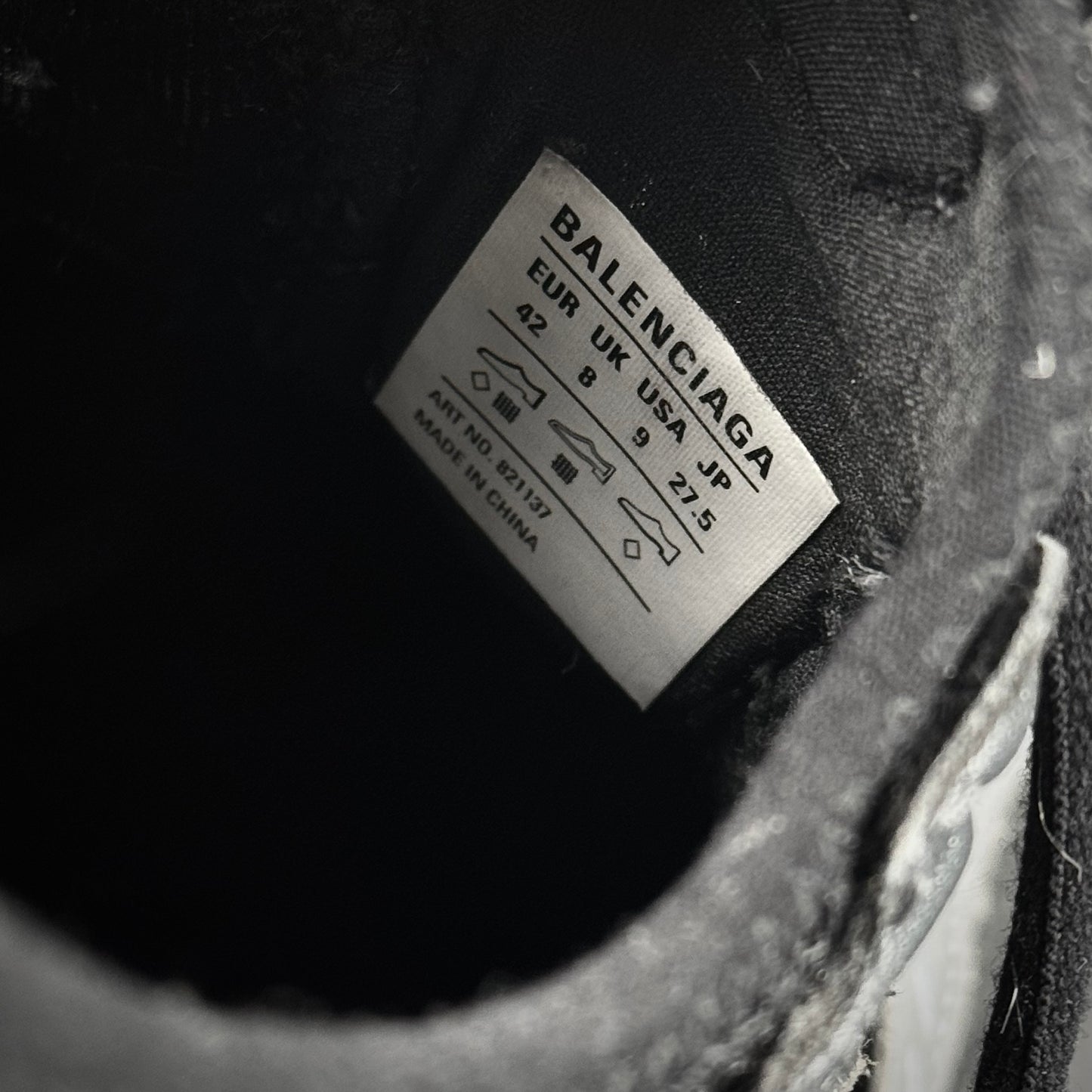 Balenciaga 16XL Sneaker