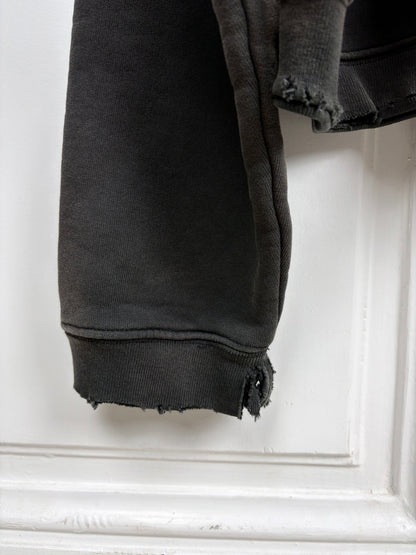 Enfants Riches Déprimés
Djagilve's Grave Distressed Zip