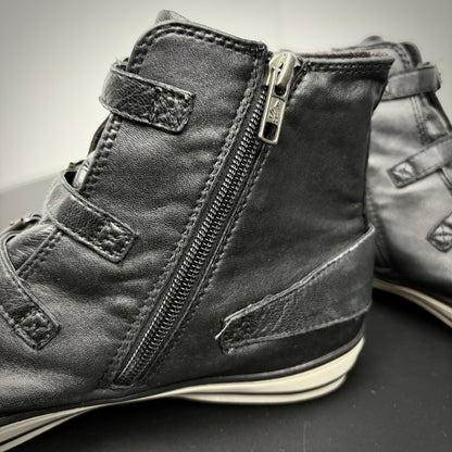 Ash Strap Converse