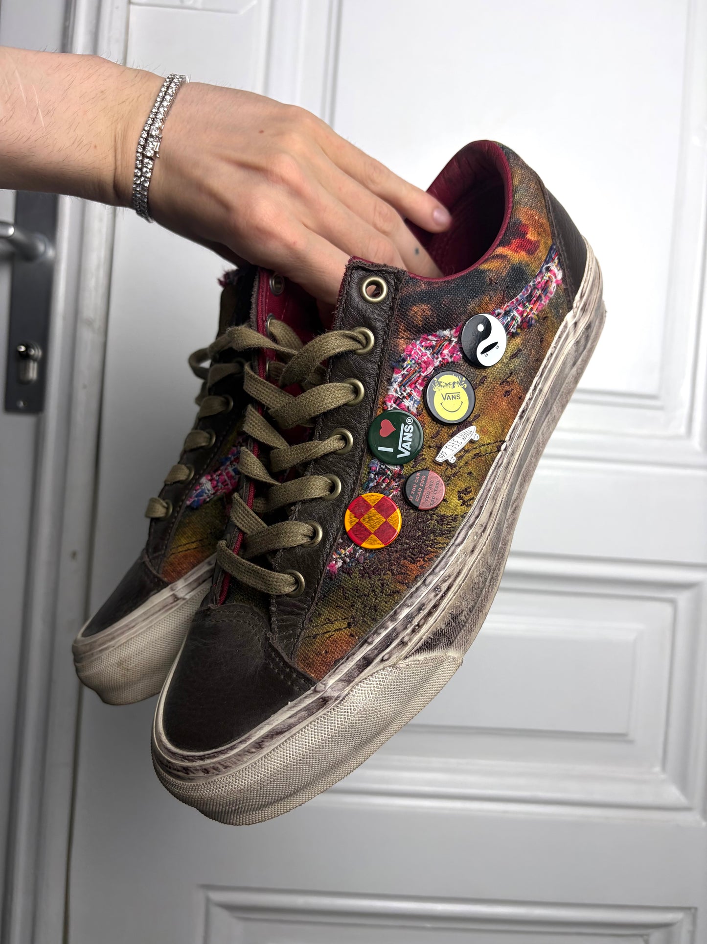 Souvenir Vans