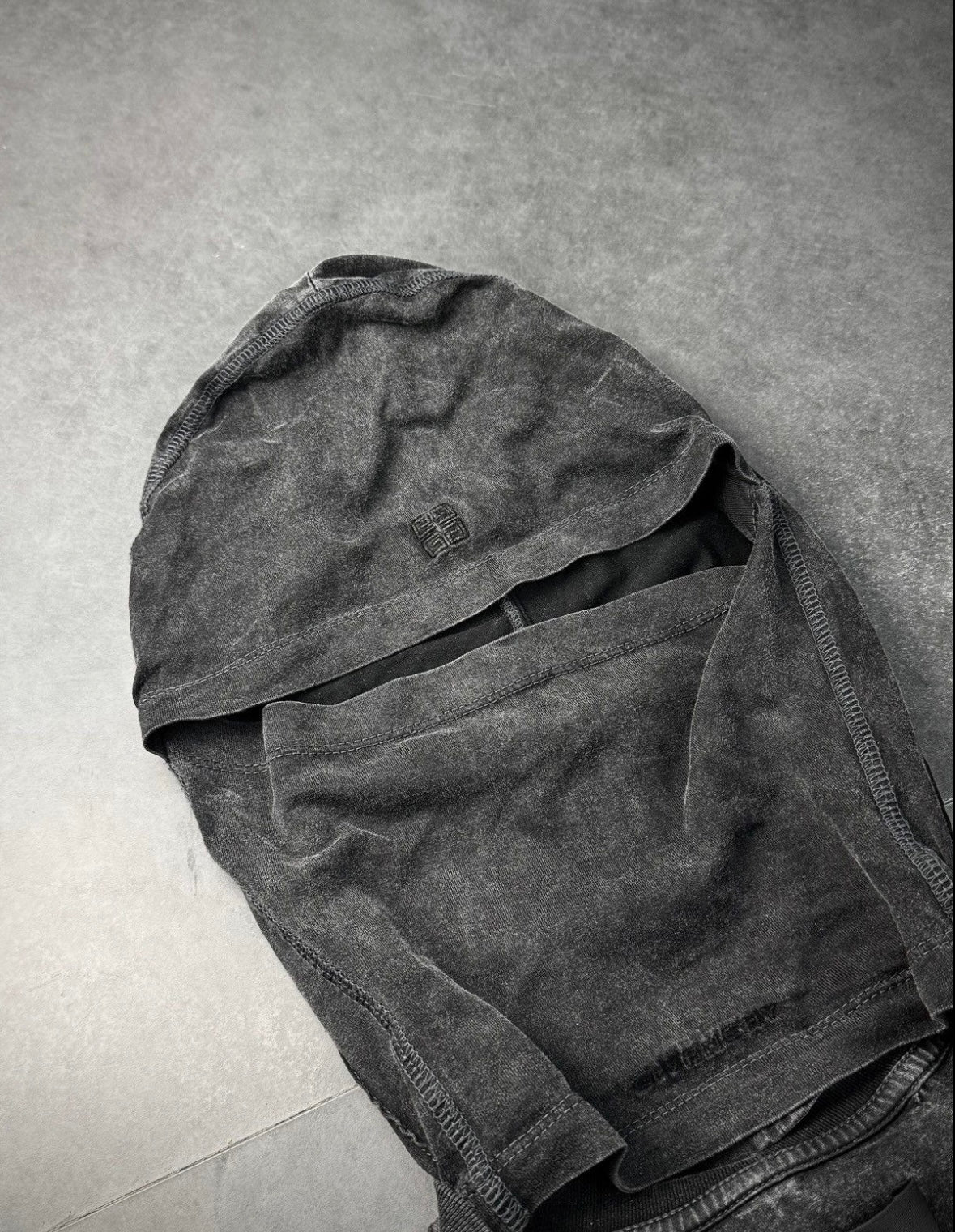 Givenchy „layered“ balaclava longsleeve F/W22