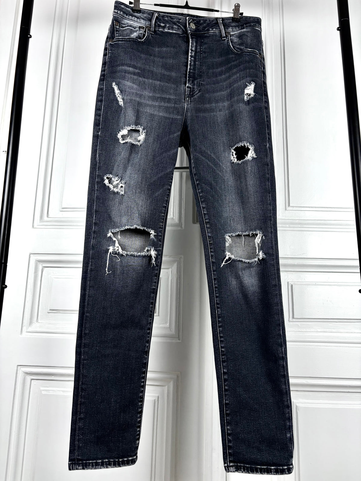 HTC Los Angeles Distressed Jeans