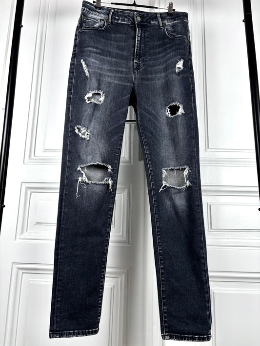 HTC Los Angeles Distressed Jeans